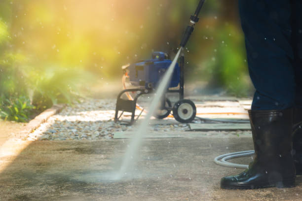Best Driveway Pressure Washing  in Redfield, SD